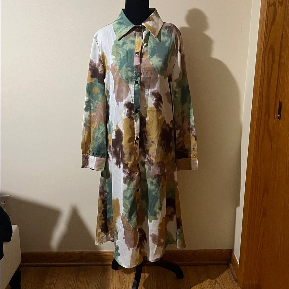 Multicolor Button-Up Shirt - Picture 3 of 4